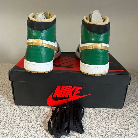 Jordan 1 High Celtics - Picture 4 of 8